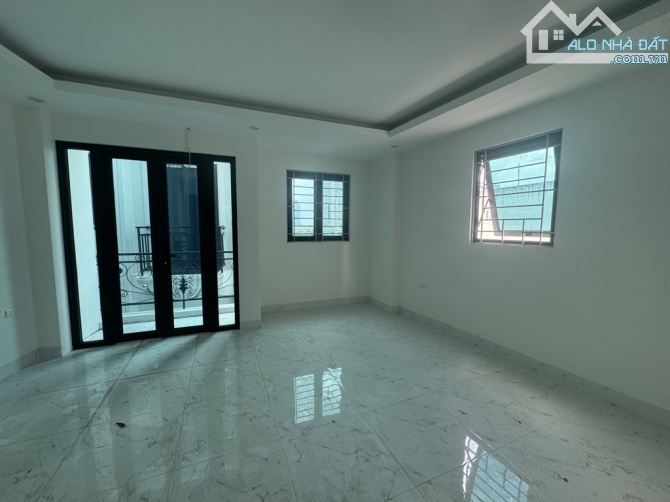 Nhà Tây Mỗ - Lô Góc - 35m2 - Mới Xây - 2