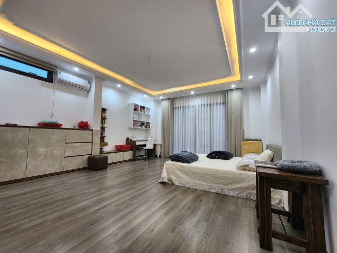 Hồng Mai, Hai Bà Trưng, 50m x 5T, MT 4,8m, 4 NGỦ, THANG MÁY, chỉ 16,5 tỷ - 2