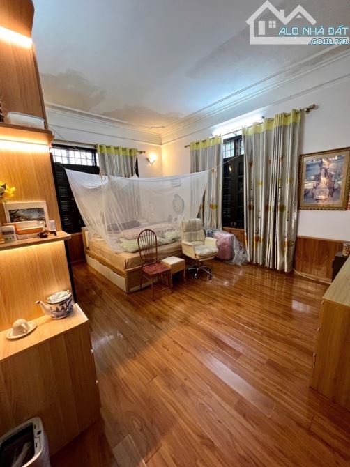 SIÊU PHẨM LÔ GÓC – NGÕ 72 NGUYỄN TRÃI -VIEW ROYAL CITY – 220M – MẶT TIỀN 9.9M, giá 57,x tỷ - 2