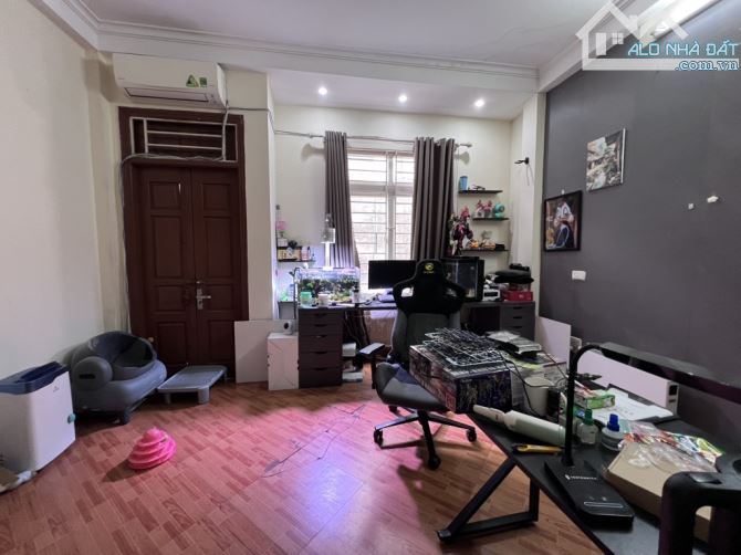 💥Ngon bổ rẻ. Bán nhà Trương Định, 30m x5 tầng, sổ đỏ riêng, chỉ hơn 4 tỷ - 2