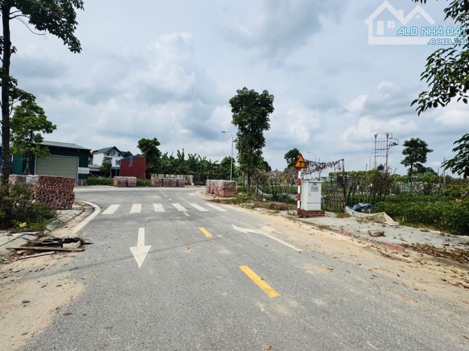 📌ĐẤT HIẾM - TẦM TIỀN - VỈA HÈ - KINH DOANH - Ô TÔ TRÁNH -  48 M FUN THỔ CƯ  MT: 5,5m DÀI - 2