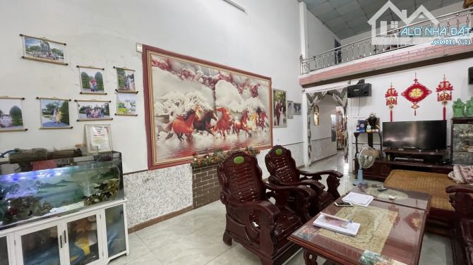 🏫Bán Nhà Chính Chủ : Mặt Tiền Đường Hòa Mỹ.  🌹DT 148m2 - (6×25m) sổ đẹp vuông vức.  🎄Vị - 2