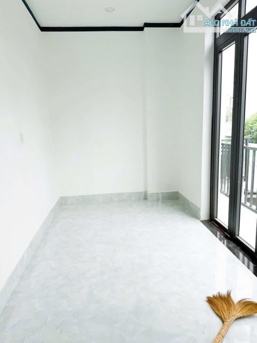 Bán nhà 1 trệt 1 lầu sổ riêng thổ cư p. Bủu Hoà - 2