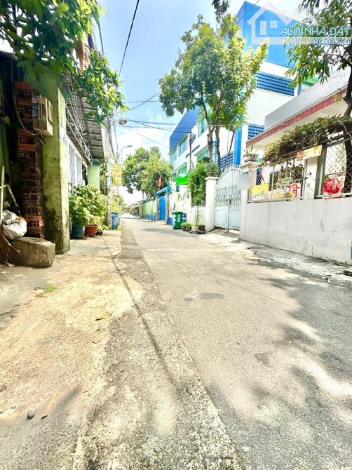🌴 Bán lô đất nền, Hẻm xe hơi - 130mv(5.4*24), full thổ, công nhận đủ, Gần làng ĐHQG LX. - 2