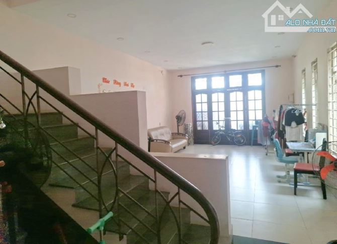 BÁN NHÀ 3 TẦNG – LÝ PHỤC MAN Q7 – DIỆN TÍCH KHỦNG 10x27M - 2