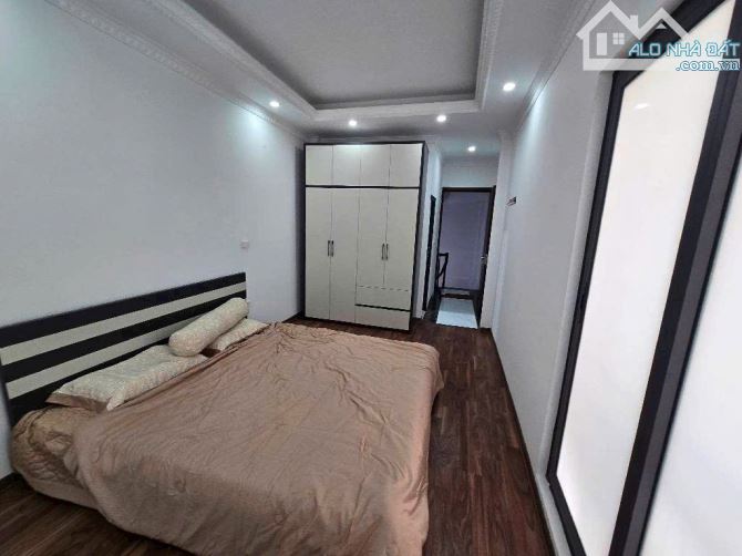 7 TỶ HƠN . NGÕ Ô TÔ CÁCH 15M . 3 GÁC ĐẬU CỬA . TRUNG TÂM HAI BÀ TRƯNG . GẦN KTQD .XD.BK . - 2