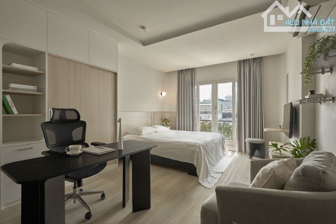 CĂN HỘ TÁCH BẾP LUXURY FULL NỘI THẤT BAN CÔNG CỰC ĐẸP Ở QUẬN 1 - 2