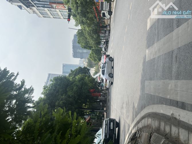 TÚ MỠ - Trần Duy Hưng : Mặt phố , 8 tầng , thông sàn , kinh doanh vô địch 👉35 tỷ - 2