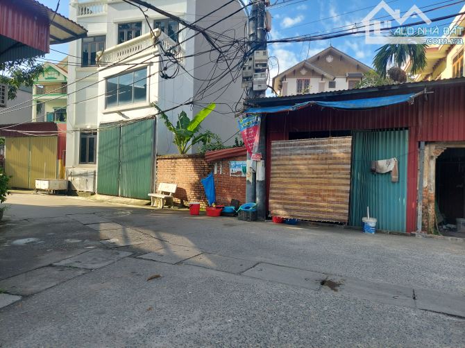 CĂN NHÀ 3 TẦNG, MẶT KINH DOANH, MỚI KÍNH COONG, ĐƯỜNG THÔNG, Ô TÔ 7 CHỖ TRÁNH NHAU THOẢI M - 2