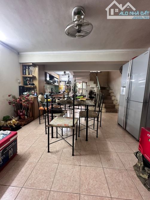 Bán nhà PL Hoàng Quốc Việt Cầu Giấy gần phố ngõ thông oto KD nhỉnh 21ty 65m x 5t - 2