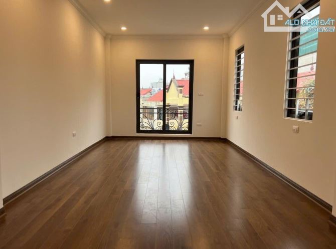 Bán nhà Thạch Bàn, Long Biên 51m2, 6 tầng, thang máy, gần ô tô, 9.3 tỷ - 2