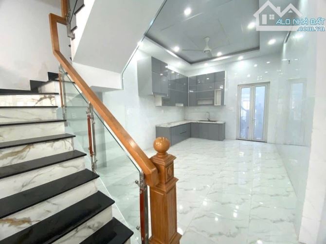 NHÀ ĐẸP HIẾM 6.3 TỶ - 3 TẦNG 4PN VỊ TRÍ VÀNG - NHÀ MỚI XÁCH VALI VÀO Ở - 2