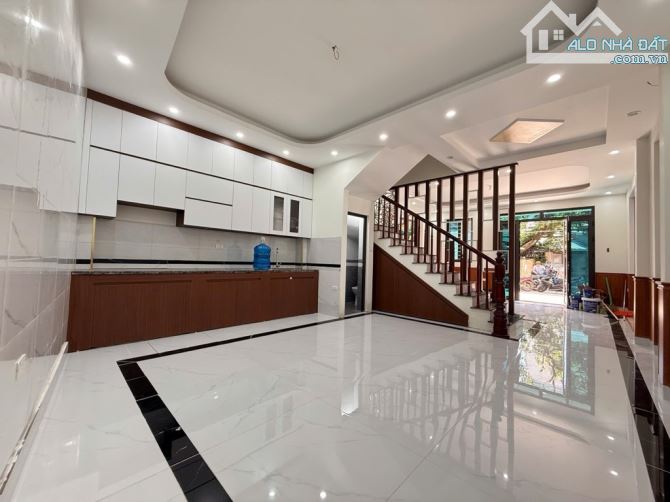 NHÀ MỚI KÍNH COONG, 2 THOÁNG, Ô TÔ QUA NHÀ - 2
