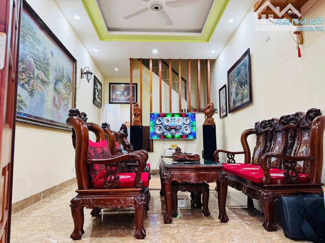 BÁN ĐẤT TẶNG NHÀ 3 TẦNG KIM GIANG HOÀNG MAI 66M2, GẦN Ô TÔ,  GIÁ ĐẦU TƯ CHỈ 10.8 TỶ - 2