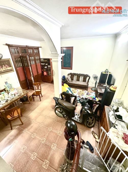 La khê nhà dân xây vị trí trung tâm quận giao thông thuận tiện ô tô dừng đỗ ngày đêm - 2