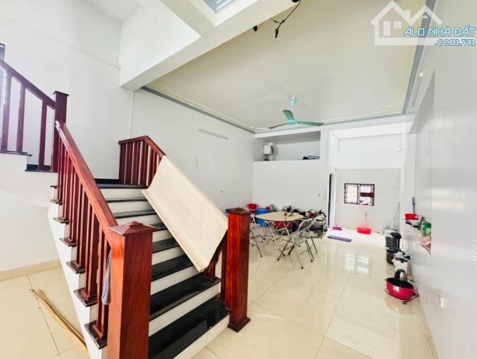 BÁN NHÀ 3 TẦNG MỚI – TRỤC CHÍNH KINH DOANH ĐẠI THỊNH – MÊ LINH- HÀ NỘI- THÔNG Ô TÔ TRÁNH - 2