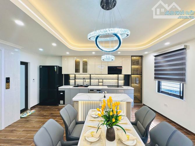 Nhà đẹp Thái Thịnh 40m2 7 tầng thang máy full nội thất cao cấp 30m ô tô đỗ giá nhỉnh 14 tỷ - 2