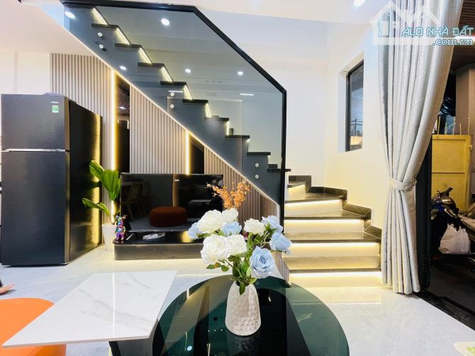 Cho thuê nhà 3 tầng kiệt Hùng Vương - Đà Nẵng - 2