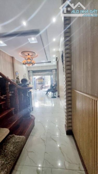 NHÀ SÁT KHU TÊN LỬA_4 TẦNG HOÀN CÔNG ĐỦ_HẺM 8M CÁCH 3 CĂN RA MẶT TIỀN - 2