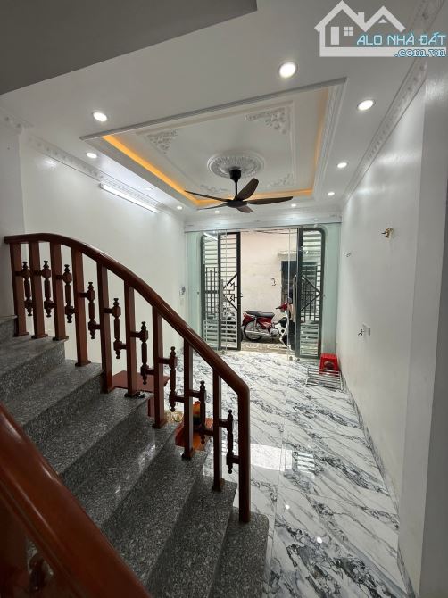 Nhà 3 tầng mới đẹp ngõ nông đường Phan Đình Phùng - 2