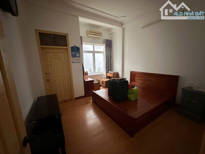 Cho thuê nhà ngõ Quan Thổ 1, Hàng Bột, Đống Đa. DT 60m x 5 tầng, giá 18tr - 2