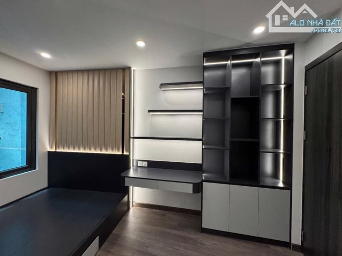 Bán nhà ngõ 199 Lò Đúc, DT 60m, 7 tầng mới, thang máy, MT 3.5m, giá 16.35 tỷ.