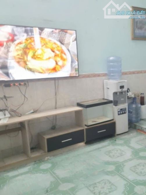 Bán nhà .Ngay Đầm Sen.Vị trí đẹp..DT 52M2.Đường Hòa Bình.Q 11 - 5