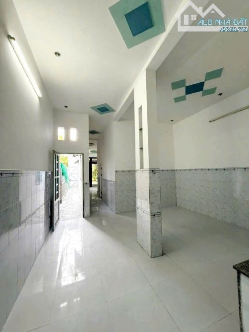 SIÊU PHẨM 2 TẦNG HẺM XE HƠI (TTT) HÓC MÔN SAU LƯNG CHỢ THỚI TỨ HÓC MÔN. - 3