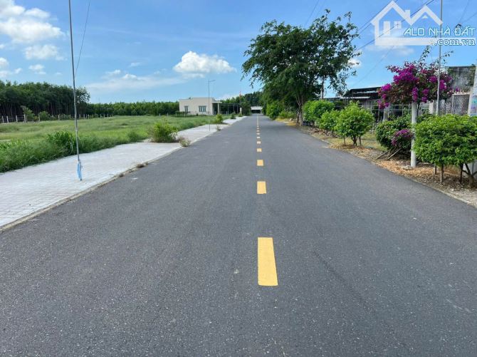 Bán nhanh 2 lô đối diện cổng kcn Đất Đỏ - xã Đất Đỏ. BRVT khu dân cư . 👉 Diện tích 190m²/ - 3