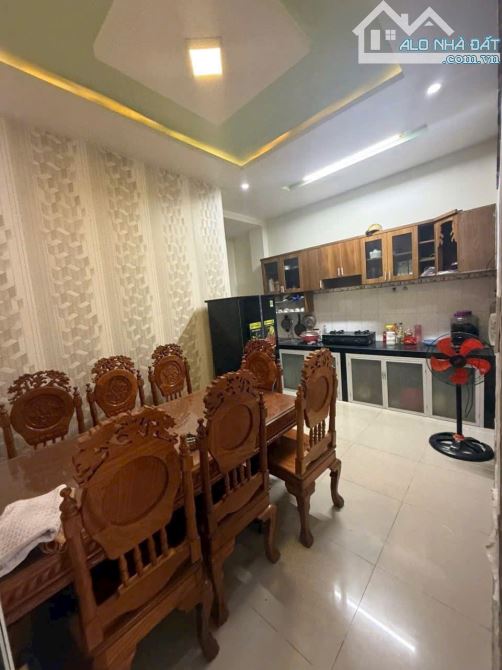 Nhà MT 7m, 1 Trệt 2 Lầu, 82m², 5PN, SHR, Giá 7 Tỷ TL Q9 - 3