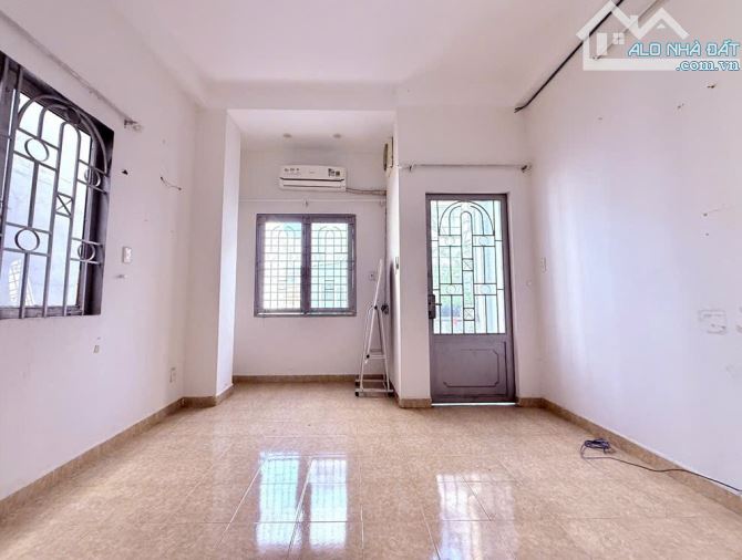 HẺM Ô TÔ cách 30m, 4 Tầng 5PN 50m2 (3.8 x 13.6), P1 Gò Vấp, giá 7ty TL - 3