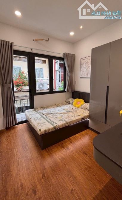 GẦN KHU PHAN XÍCH LONG, NHÀ ĐẸP 2 TẦNG 3PN, 41M2, giá 5.95 ty TL - 3
