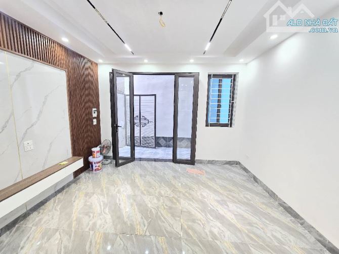 Bán nhà ngõ Gốc Đề – Hai Bà Trưng 🏠 38m² x 5 tầng, MT 4m, giá chỉ 7,6tỷ - 3