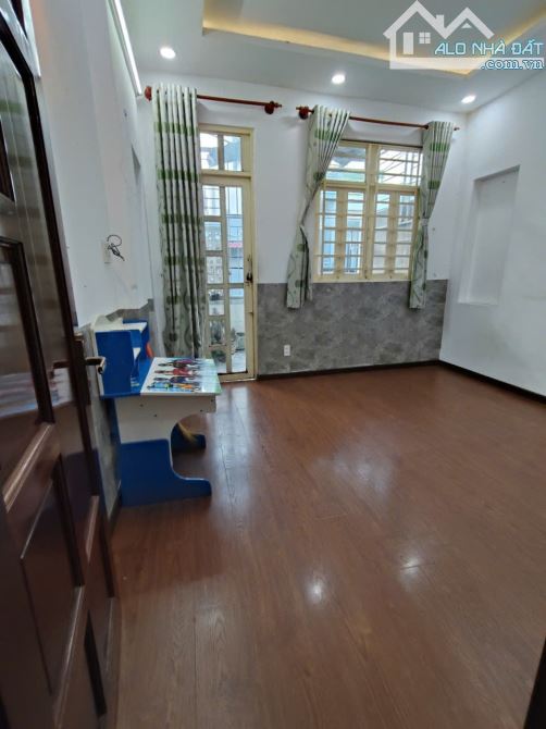 Nhà hẻm ô tô tránh, cạnh ngân hàng ACB Phan Huy Ích, 4.95 tỷ - 3