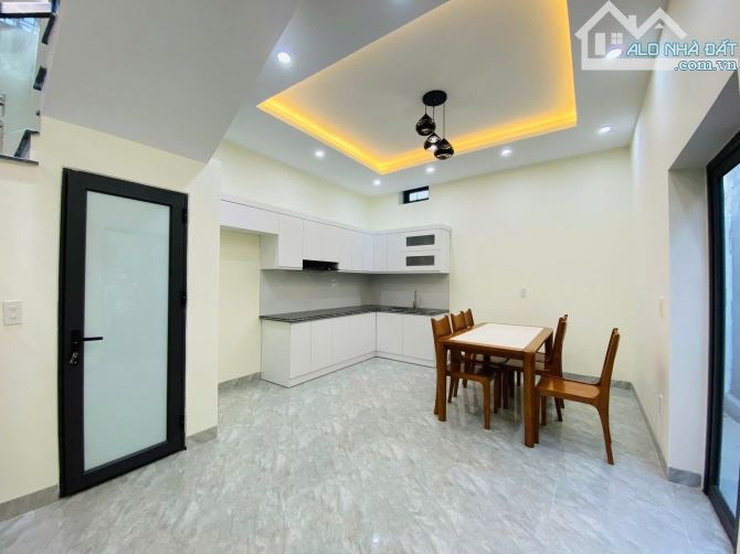 Cần tài chính gấp nên chủ cần bán nhanh căn nhà 3 tầng tại Thiên Hương - Ô tô 7chỗ đỗ cửa - 1