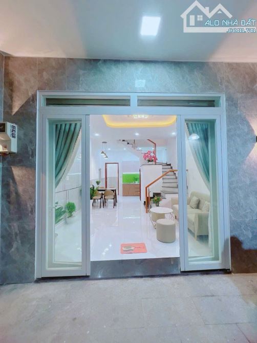 NHÀ MỚI Ở NGAY - GẦN CÔNG VIÊN TẦM VU - BẾN XE MIỀN ĐÔNG - 52m2 - NHỈNH 6 TỶ - 3
