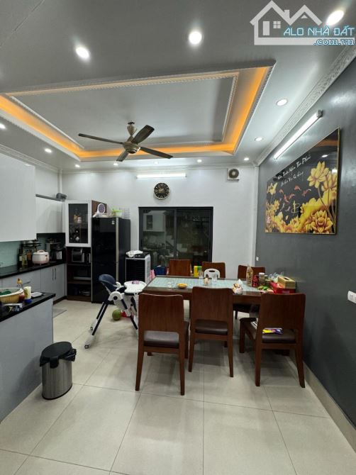 PHỐ GIẢI PHÓNG. 70M² - 5 TẦNG. GIÁ 14,5 TỶ. GARA Ô TÔ. KHU VUI CHƠI, SÂN ĐỂ Ô TÔ SIÊU RỘNG - 3