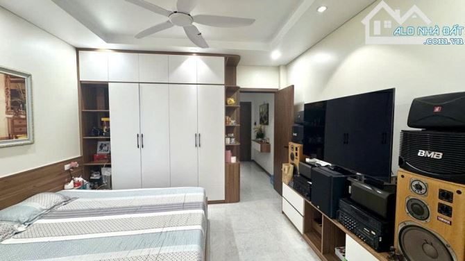 BÁN NHÀ YÊN SỞ 35M² 5 TẦNG 6.68 tỷ TẶNG TOÀN BỘ NỘI THẤT .CHÍNH CHỦ CÔ HẰNG GIÁO VIÊN VỀ H - 3