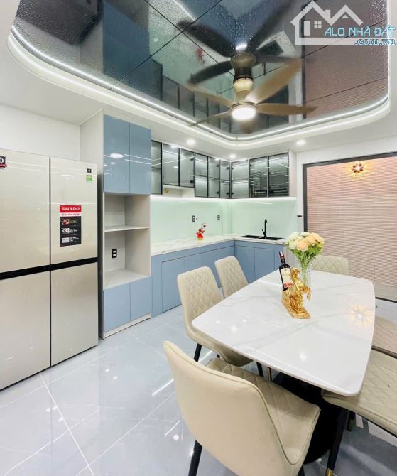 Căn nhà thiết kế hiện đại ngay Nguyễn Oanh, GV. Giá: 3 Tỷ 110 tr / 64m2. Hẻm ô tô 4.5m - 3