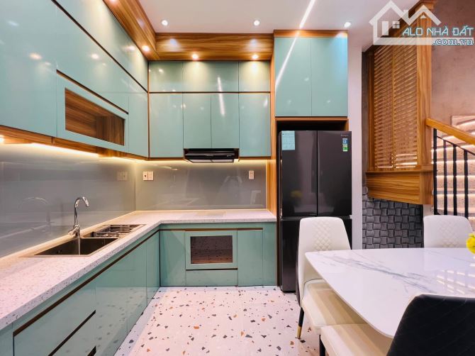 Nhà đẹp 54.6m2 ngay Đường Số 5, Thủ Đức. Giá: 3 Tỷ 090. SHR, đang cho thuê 13 tr / tháng - 3