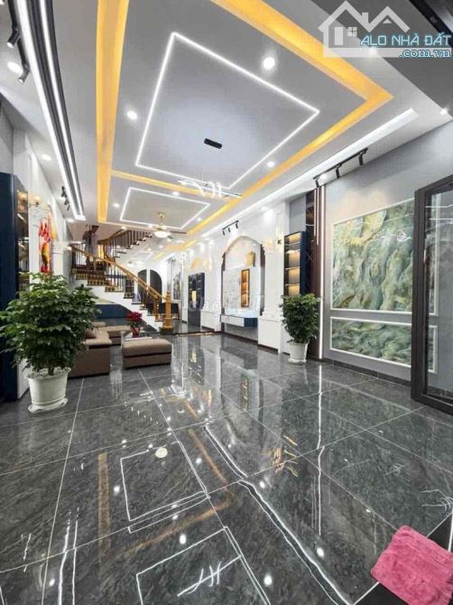 BÁN GẤP NHÀ 2 LẦU NGAY TRUNG TÂM THỦ DẦU MỘT BINH DUONG - 3