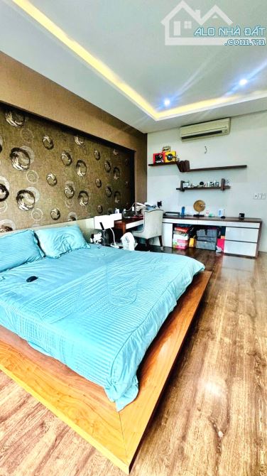 Bán Biệt Thự Đẹp 5 Tầng, Thang Máy, Có Hầm, 200m2, 10x20m, Chỉ 58 Tỷ 5, Tân Hưng, Quận 7 - 3