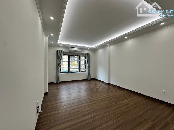 BÁN NHÀ 6 TẦNG PHÂN LÔ  PHỐ PHÙNG CHÍ KIÊN CẦU GIẤY 66M2   35 TỶ - 3