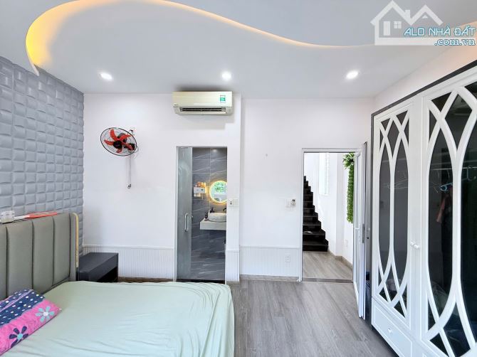 Nhà 4 tầng 118/2 Mai Lão Bạng. Sau lưng nhà mặt tiền. Nhà 2 mặt tiền đường - 3