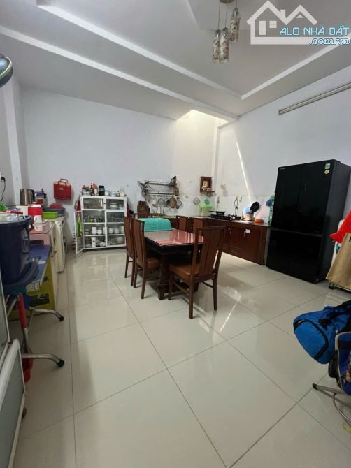 🏠 CHO THUÊ NHÀ GIÁ RẺ – PHƯỚC LONG B, Q9 5x15 ĐÚC 2 TẦNG 2 PN  Vị trí: Hẻm 3m đường 359, - 3