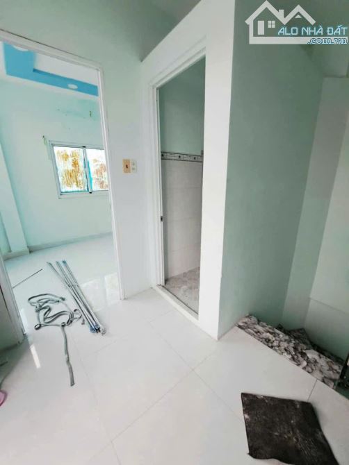 👉QUẬN 6: SIÊU PHẨM VĂN THÂN .30M2 .4 TẦNG ĐÚC - NGANG RỘNG 5M HIẾM - HẺM 6M XE HƠI ĐỖ CỬA - 3