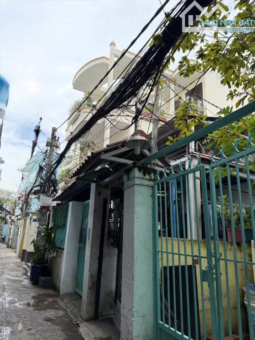 Bán đất tặng nhà,ngay Eco Green Sài Gòn Quận 7,diện tích 120m2 ngang gần 7M,chỉ 7 tỷ - 3