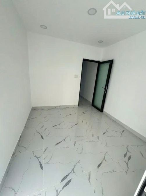 BÁN NHÀ NGUYỄN TRÃI – P.2- Q.5 –HXH 4M- KINH DOANH - 3 TẦNG- 3PN- (3.1 x 10)- 6.3 TỶ TL - 3