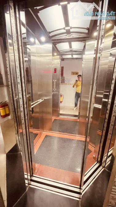 Bán gấp Khách sạn 18 phòng ngay siêu thị Go Dĩ An, DT 100m2 (5 x 20) giá 15 tỷ - 3