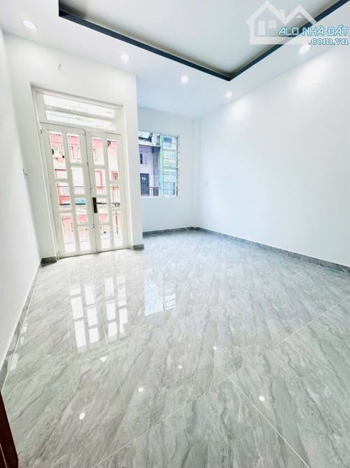 LÊ VĂN QUỚI - HẺM XE HƠI 6M XỊN  - 3 TẦNG 4PN ĐẸP 52M VUÔNG - 3